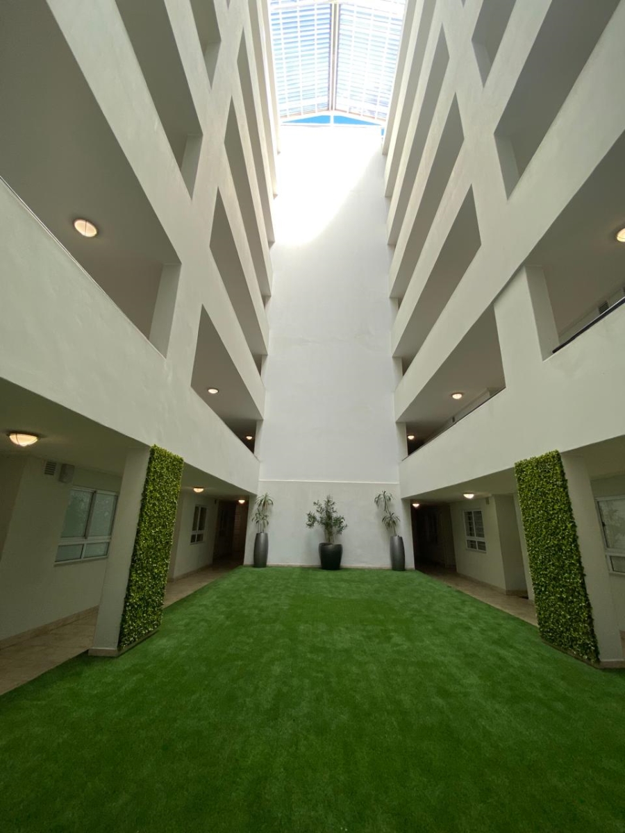 To Let 1 Bedroom Property for Rent in Salt River Western Cape